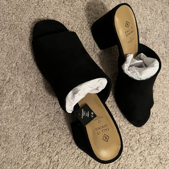 Slip on short heel - Picture 2 of 5